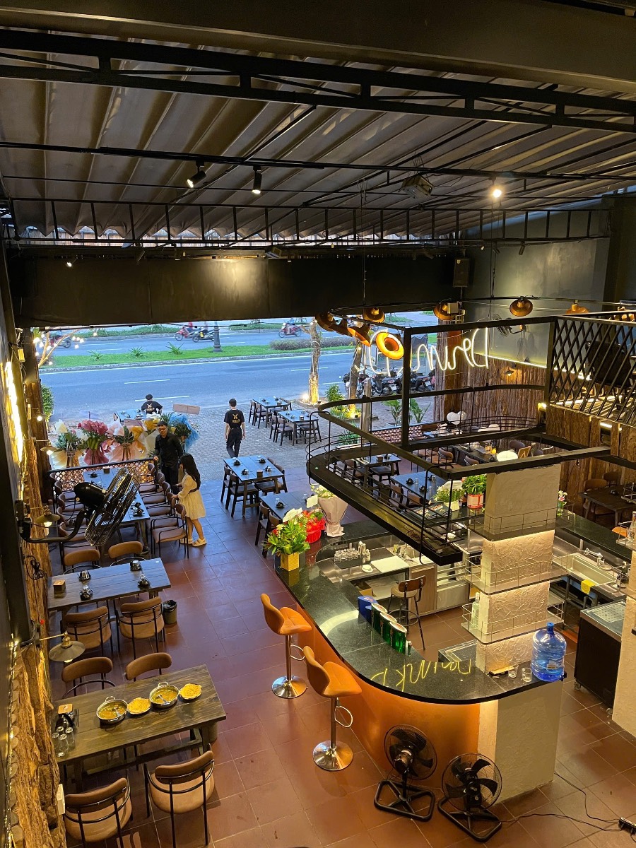 Không gian bên trong